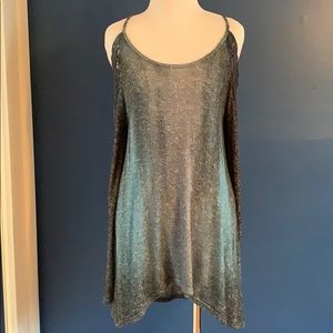 ❤️ T Party Cold shoulder, lacey long sleeved top